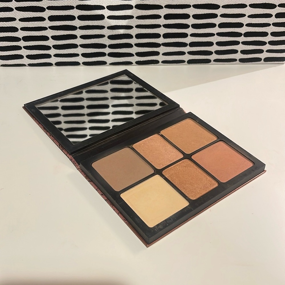Smashbox – the Cali contour palette
